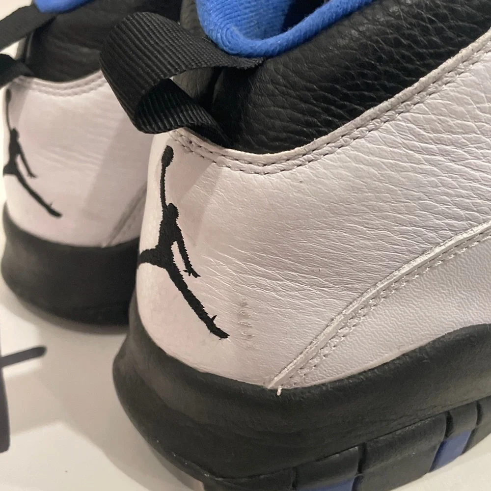 Jordan Men's White Black Blue Athletic Shoes